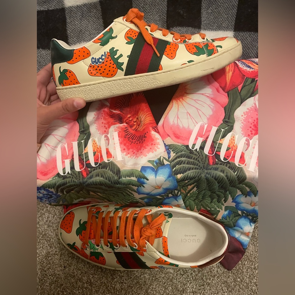 Gucci Cream and Orange Strawberry Sneakers